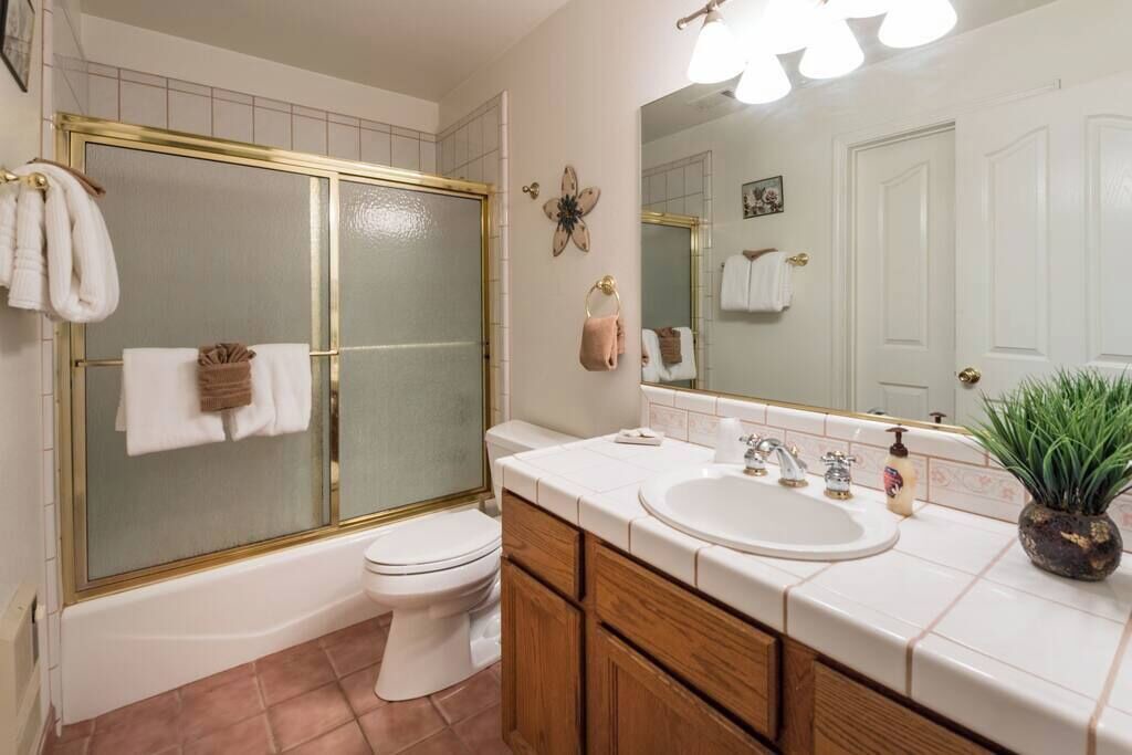 Photo of Bathroom in Yosemite West