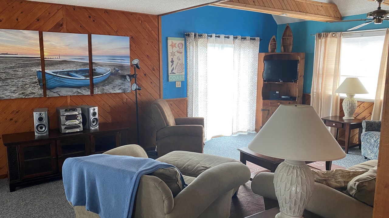 Photo of Livingroom in Avon