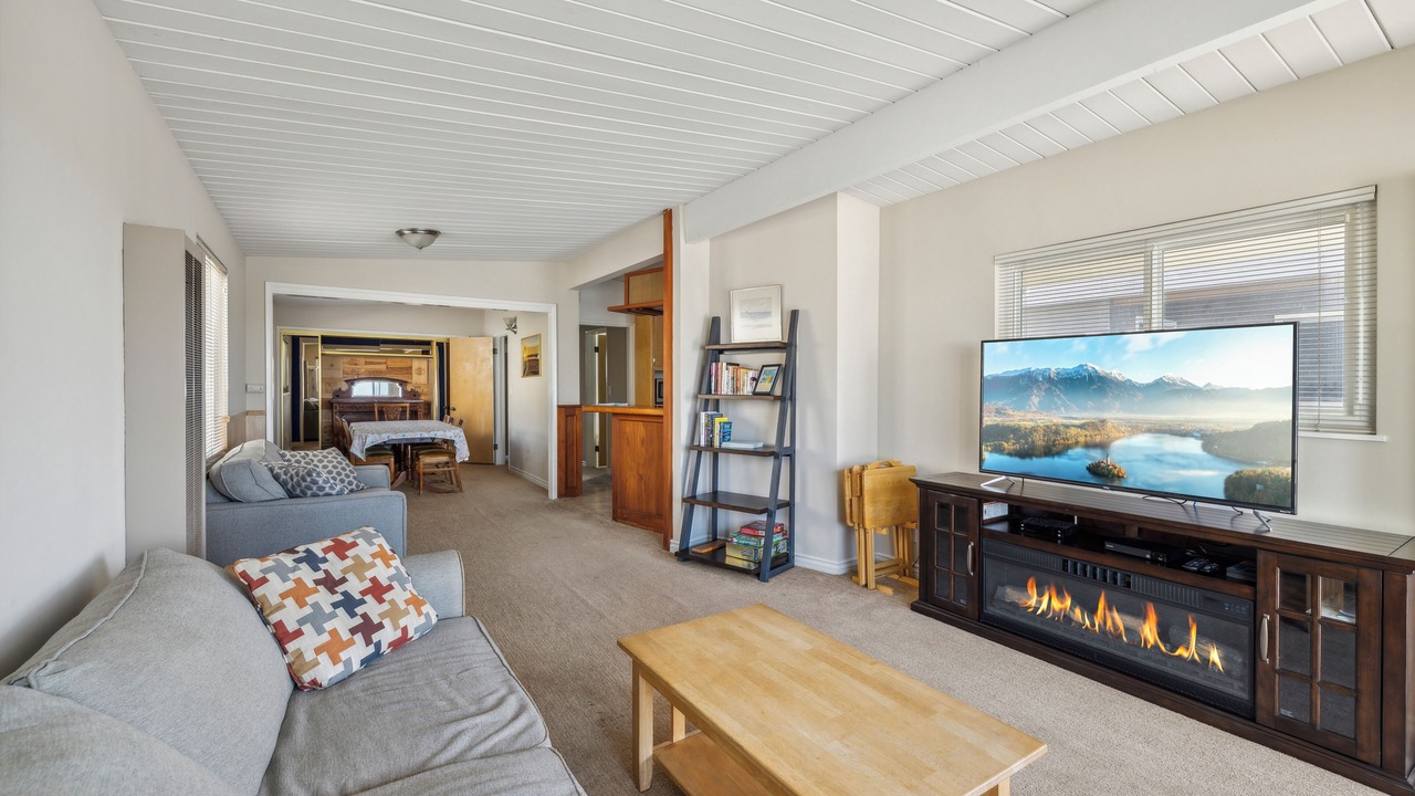 Photo of Bedroom in Balboa Peninsula