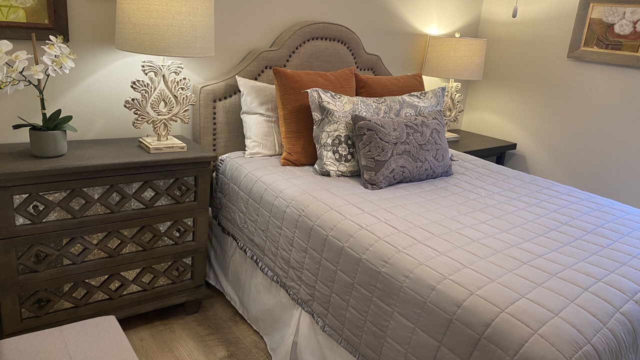 Photo of Bedroom in Northport