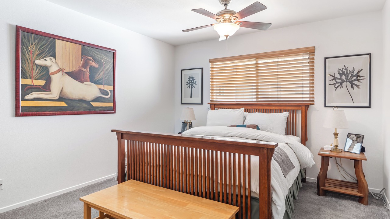 Photo of Bedroom in Canyon Corridor
