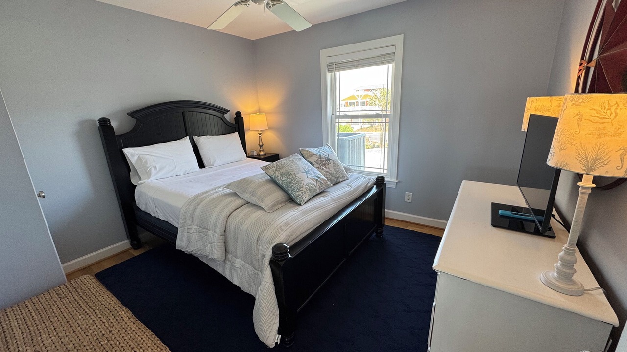 Photo of Bedroom in Holden Beach