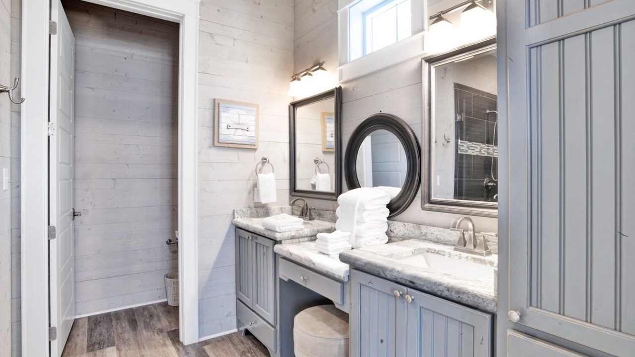 Photo of Bathroom in Orange Beach