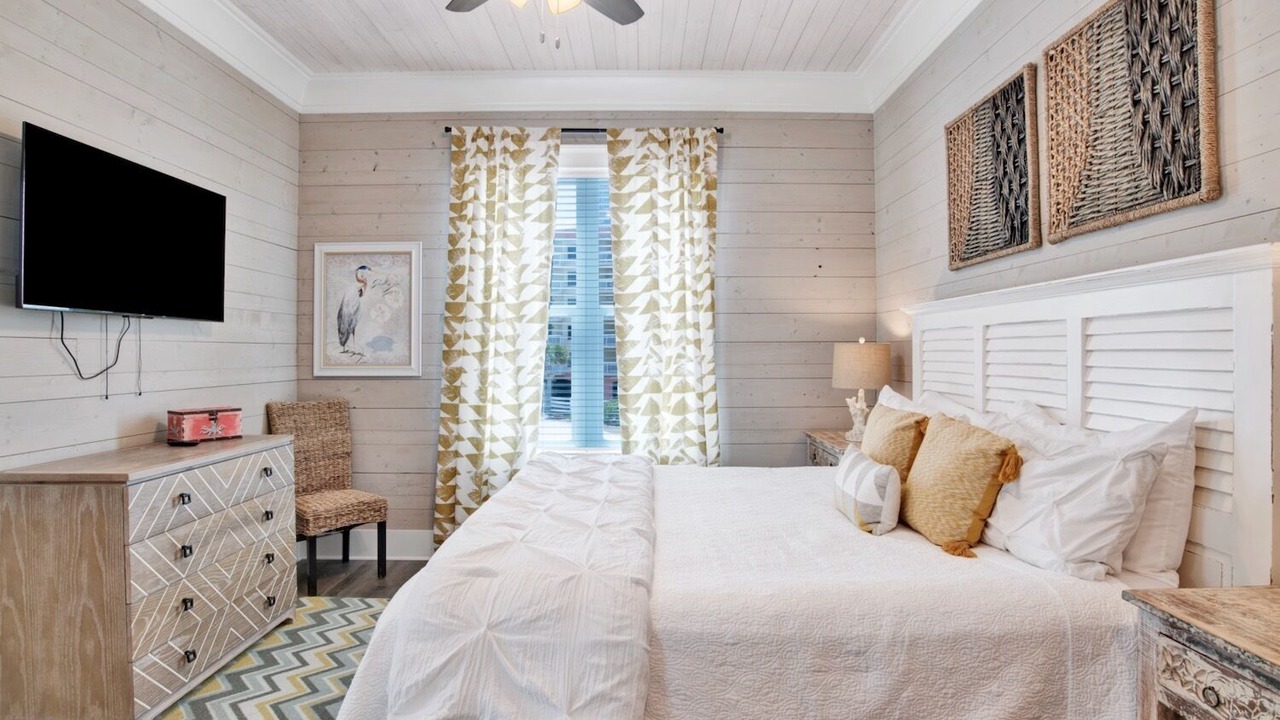 Photo of Bedroom in Orange Beach