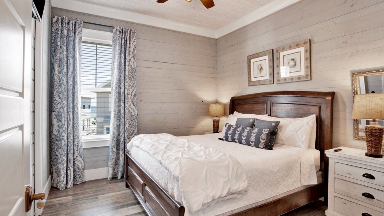 Photo of Bedroom in Orange Beach