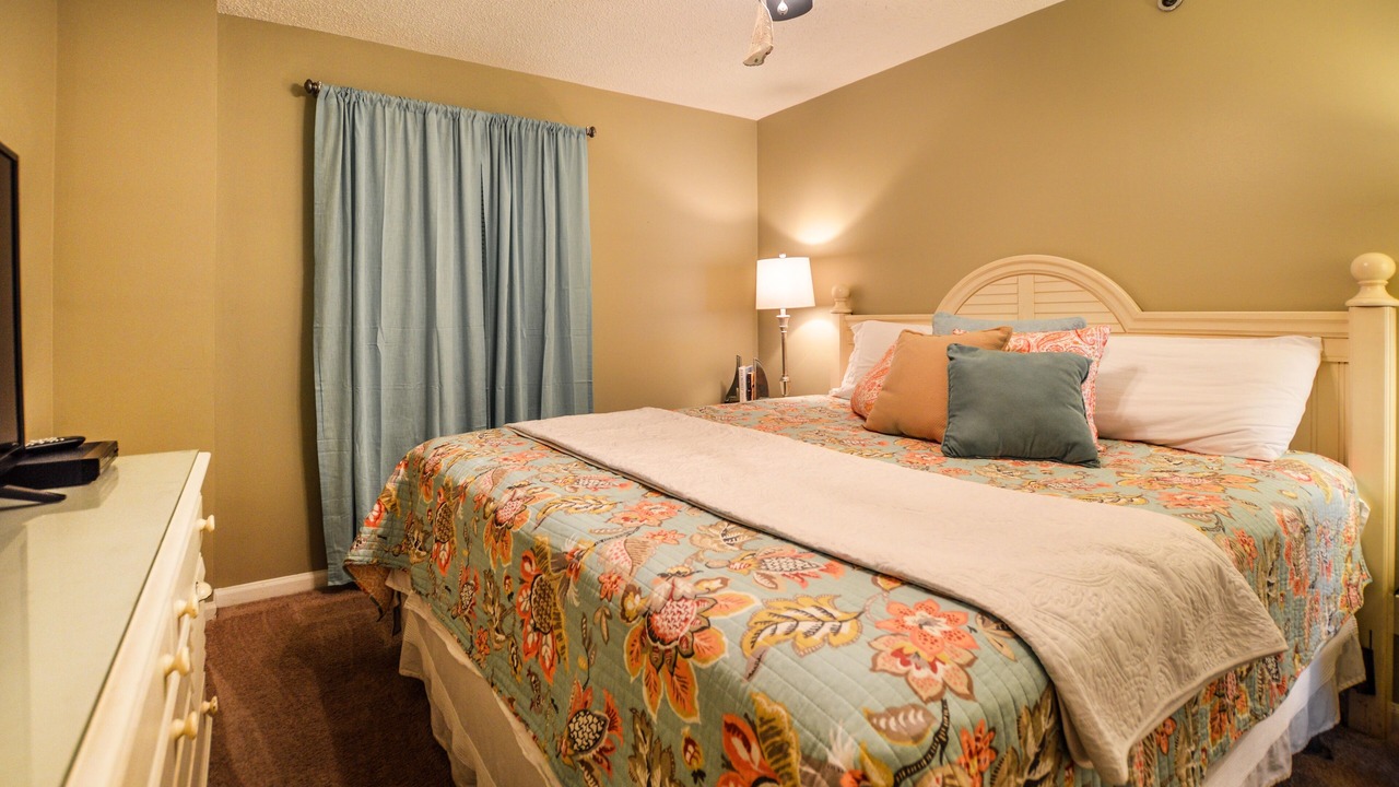 Photo of Bedroom in Orange Beach