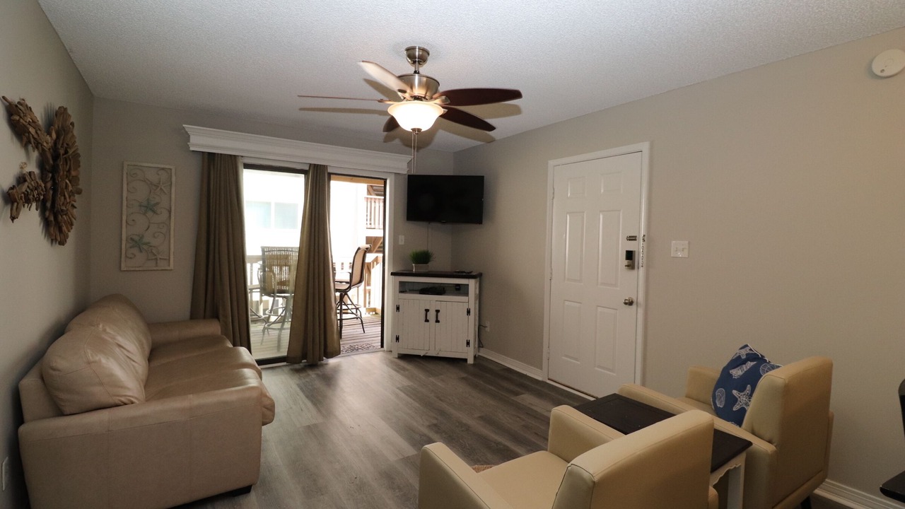 Photo of Livingroom in Orange Beach East