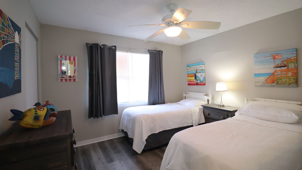 Photo of Bedroom in Orange Beach East