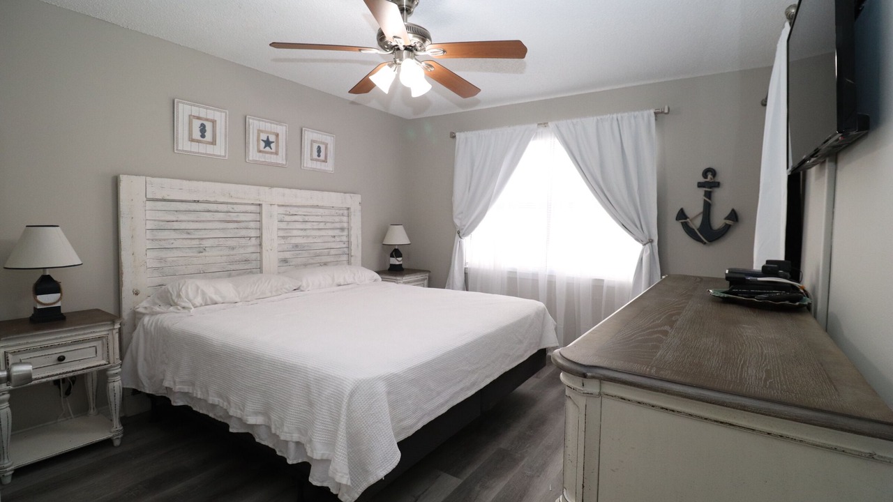 Photo of Bedroom in Orange Beach East