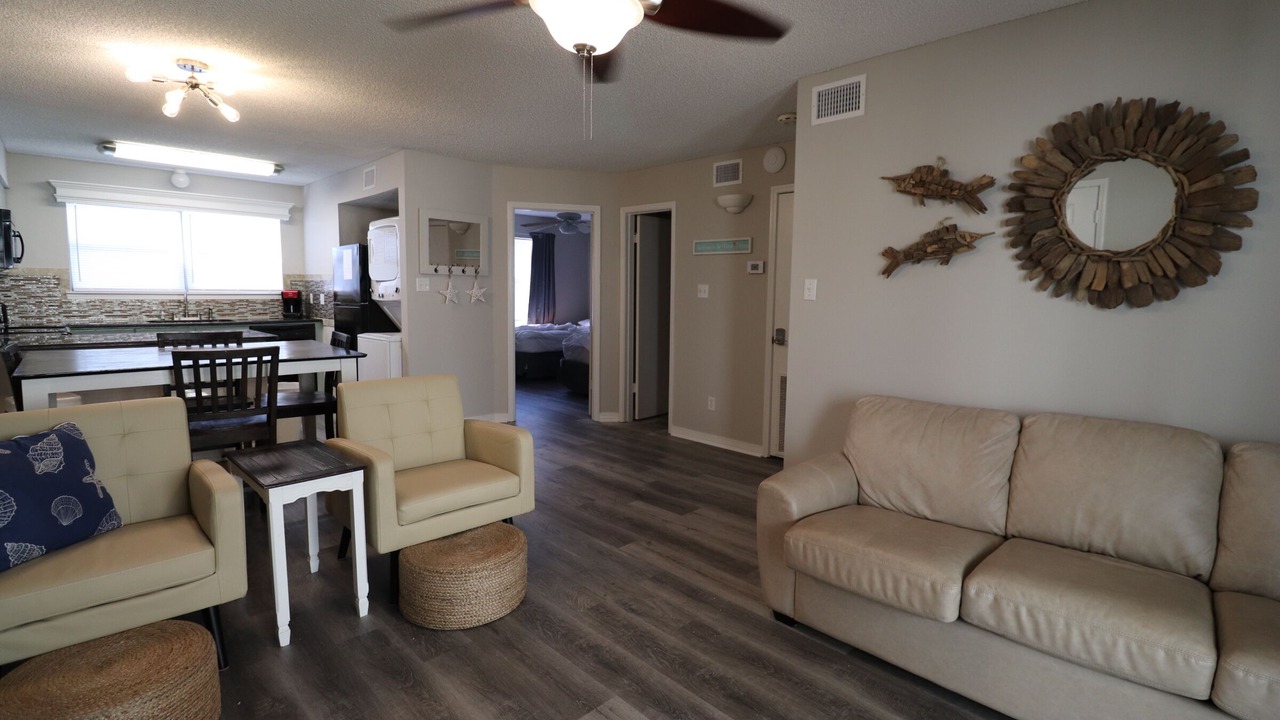 Photo of Livingroom in Orange Beach East