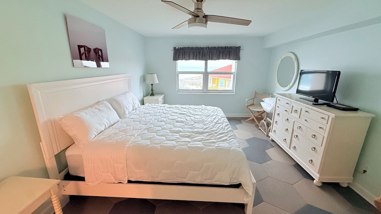 Photo of Bedroom in Pensacola Beach