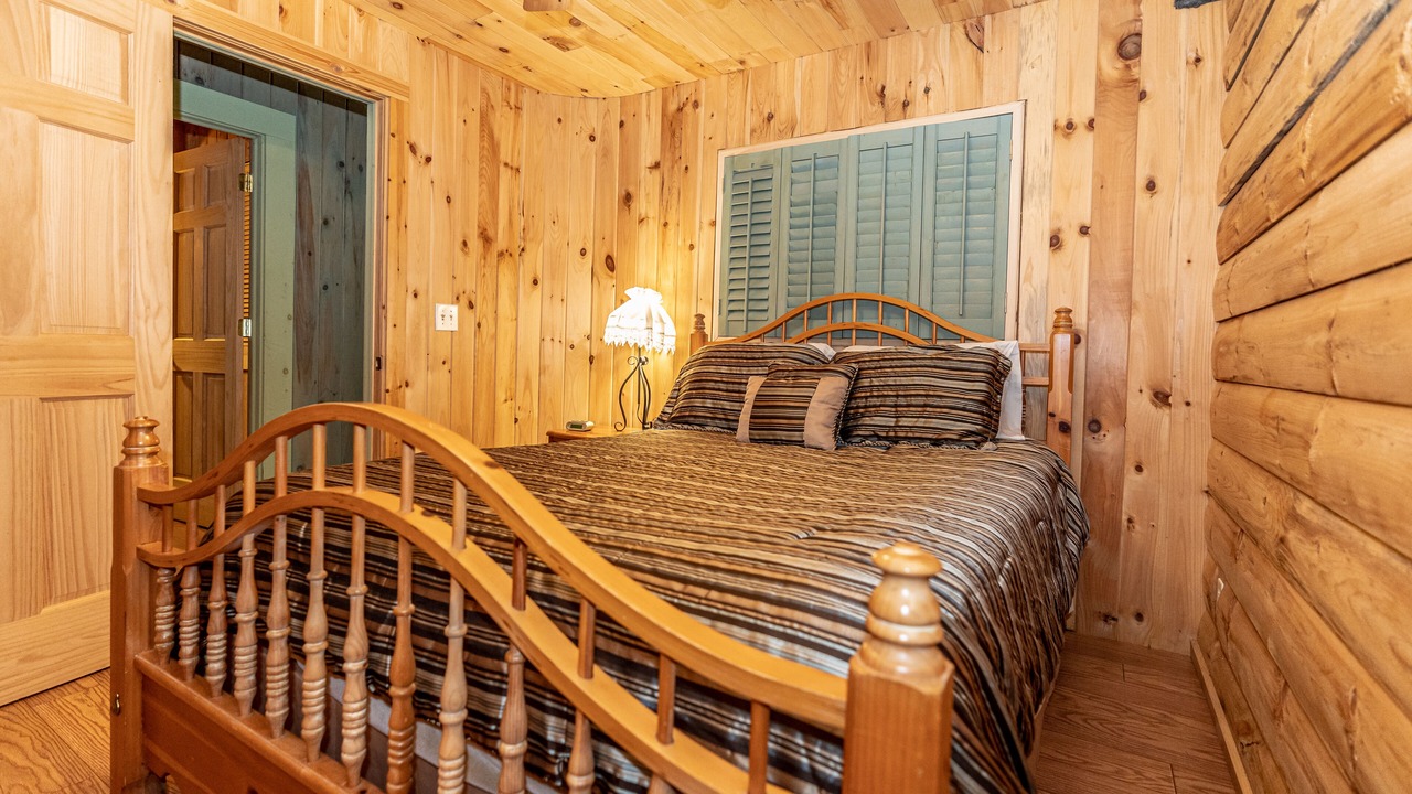 Photo of Bedroom in Hammondsport