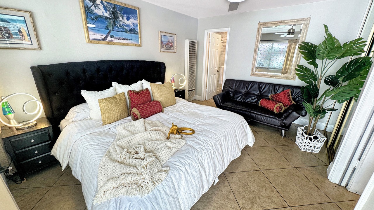Photo of Bedroom in Balboa Peninsula