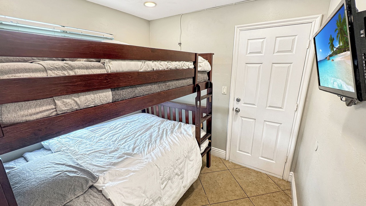 Photo of Bedroom in Balboa Peninsula