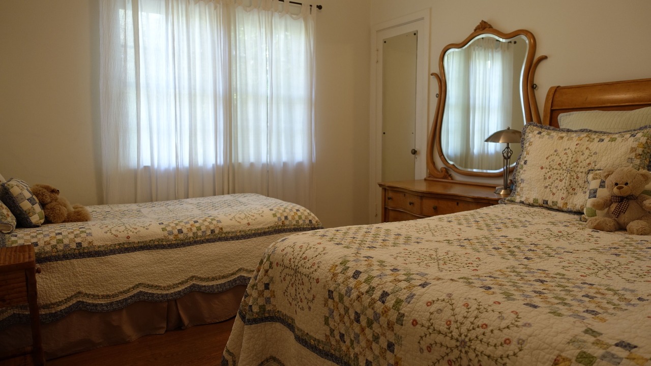 Photo of Bedroom in Valley Village