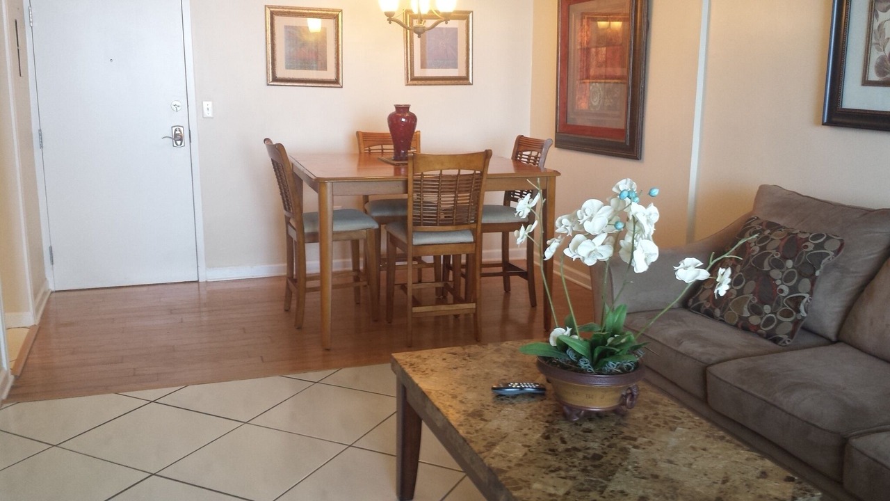 Photo of Livingroom in Galt Mile