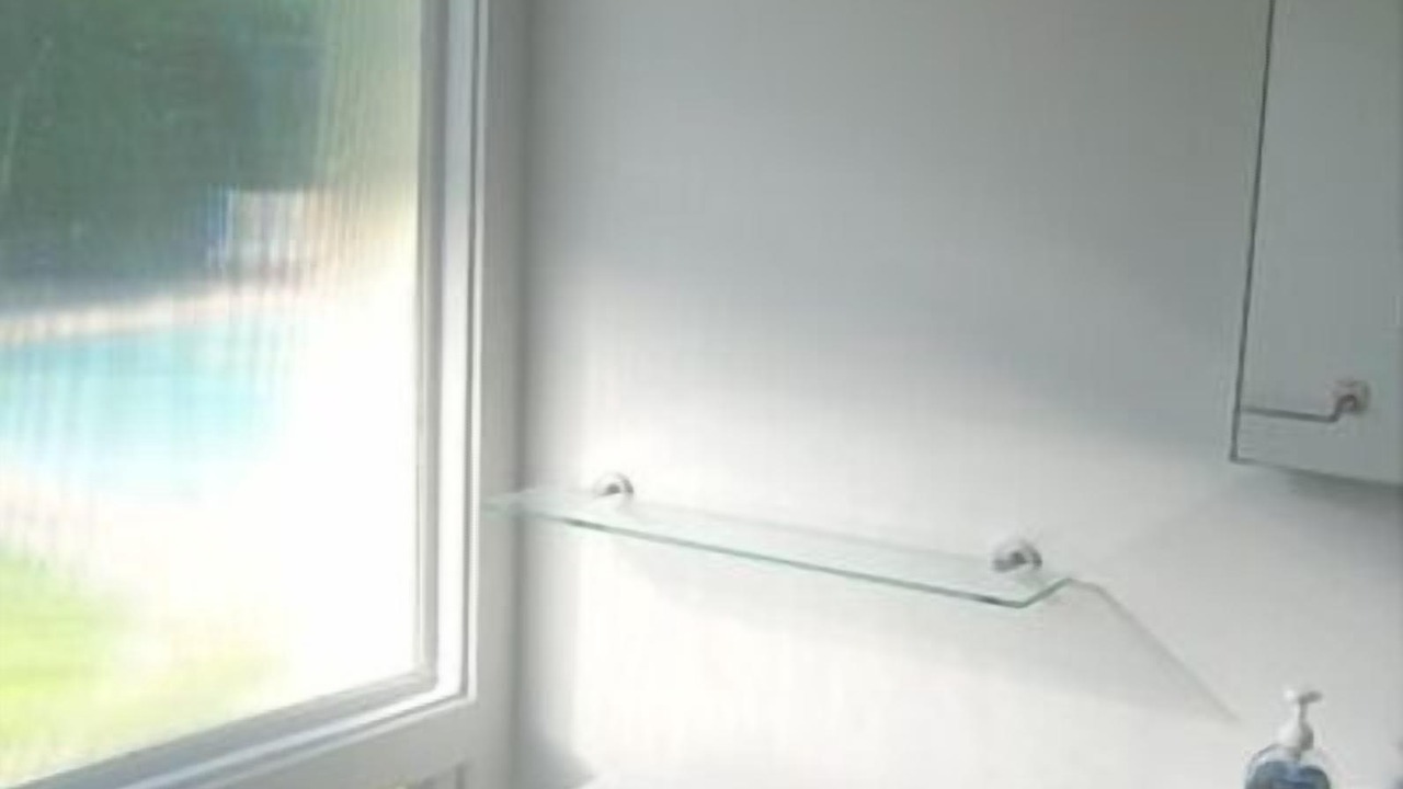 Photo of Bathroom in Racquet Club Estates