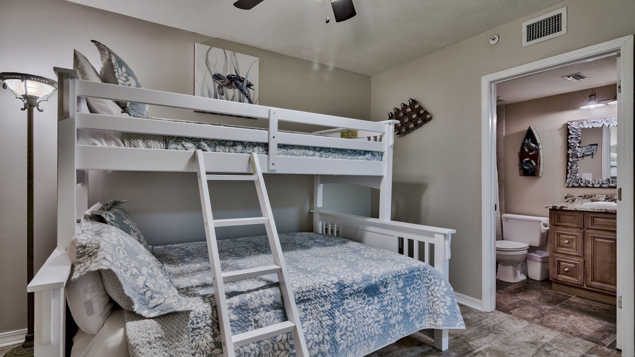 Photo of Bedroom in Fort Walton Beach