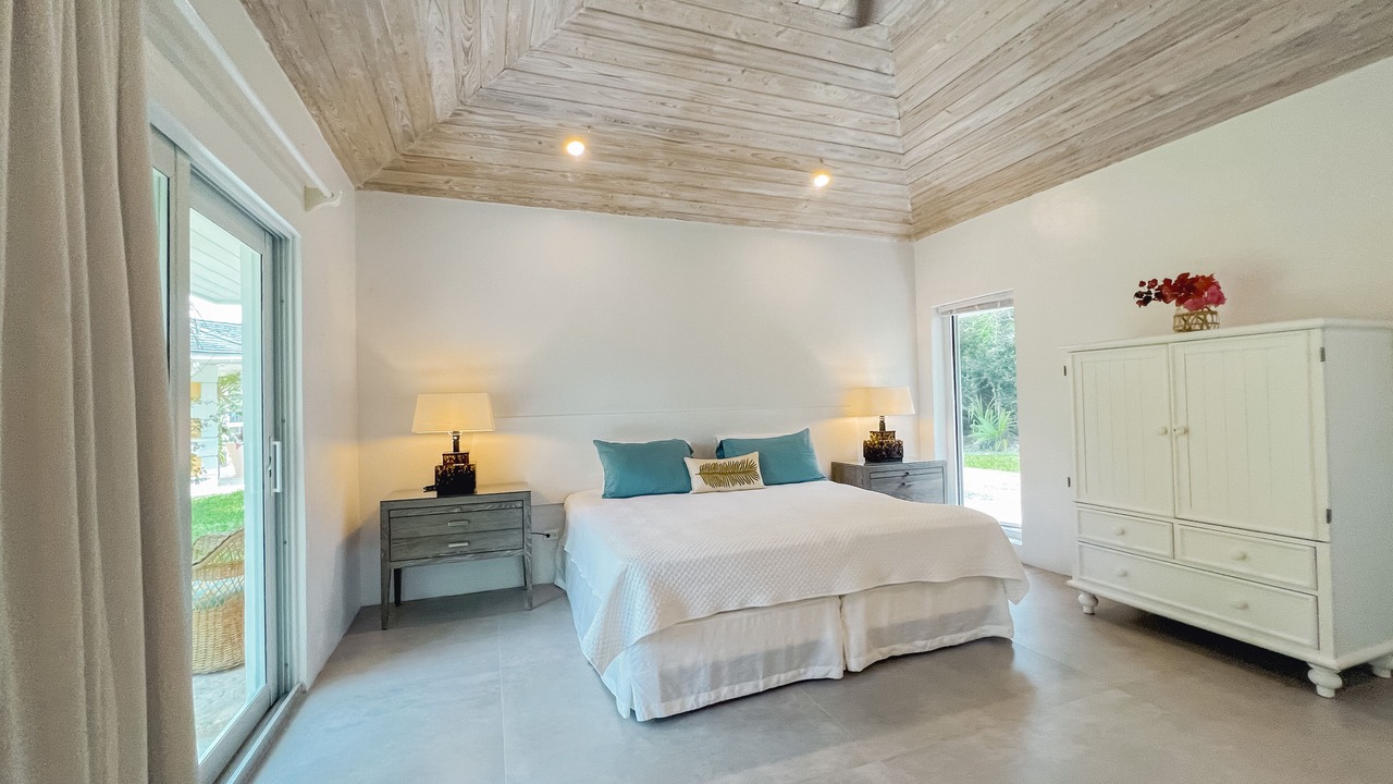 Photo of Bedroom in Dunmore Town