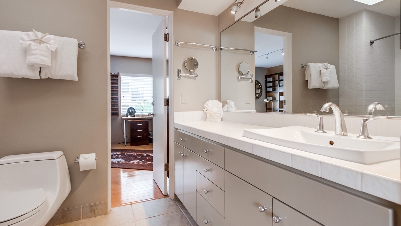 Photo of Bathroom in Village of La Jolla