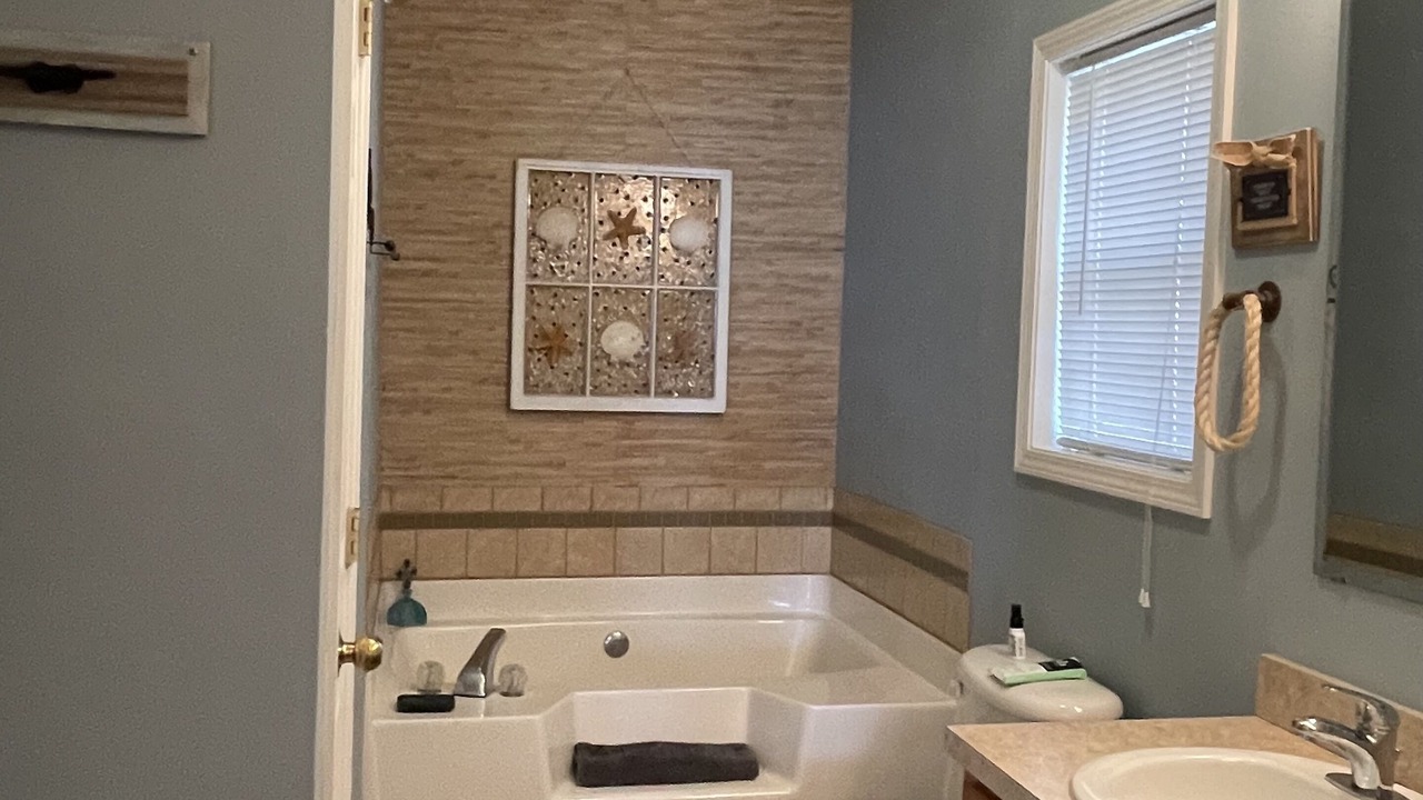 Photo of Bathroom in Wildwood Point