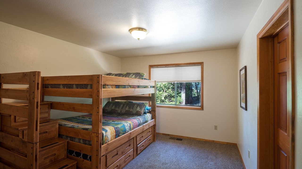 Photo of Bedroom in Yosemite National Park