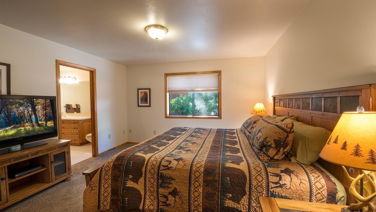 Photo of Bedroom in Yosemite National Park