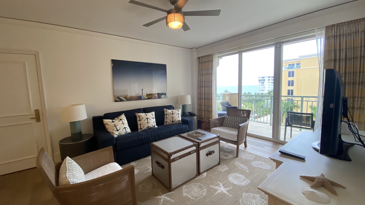 Photo of Livingroom in Key Biscayne