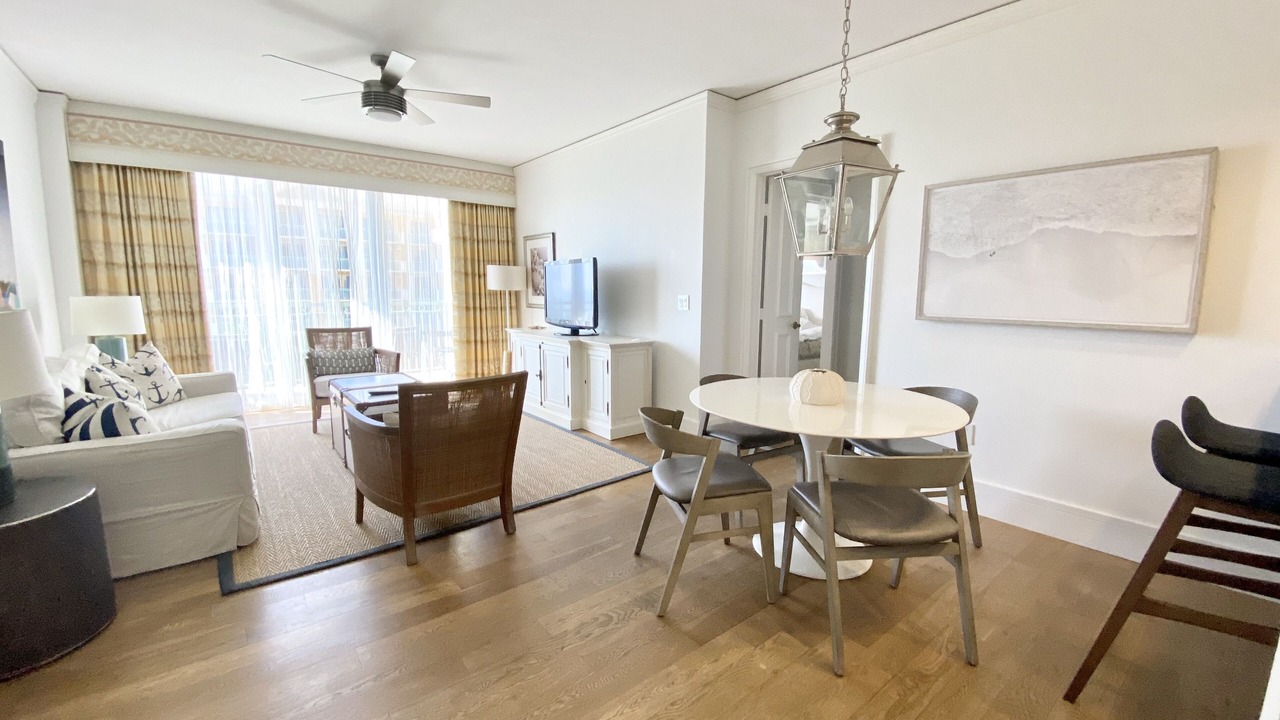 Photo of Livingroom in Key Biscayne