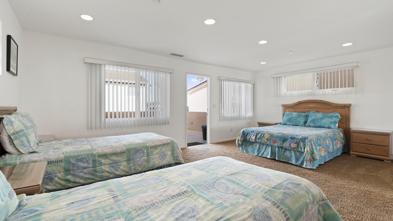 Photo of Patio Balcony in Balboa Peninsula