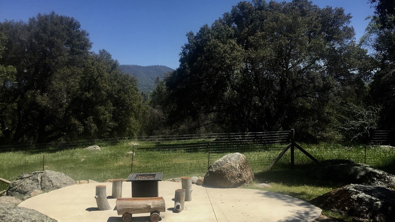 Photo of Others in Mariposa