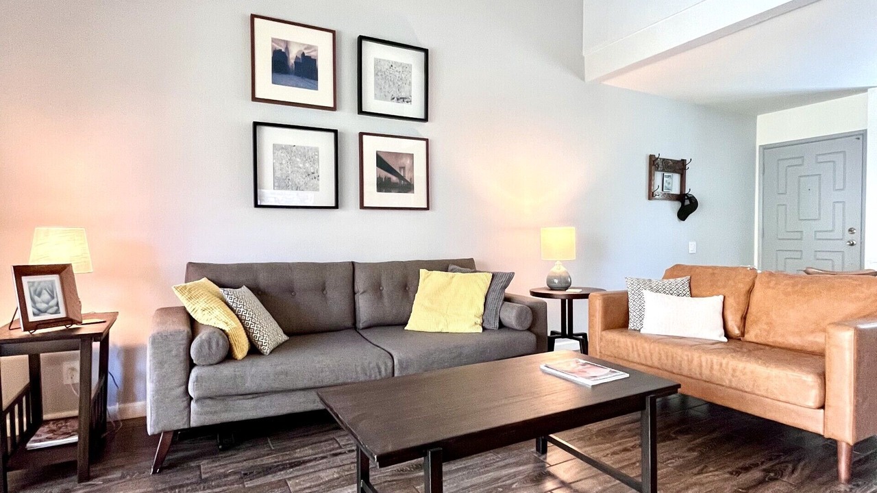 Photo of Livingroom in Canyon Corridor