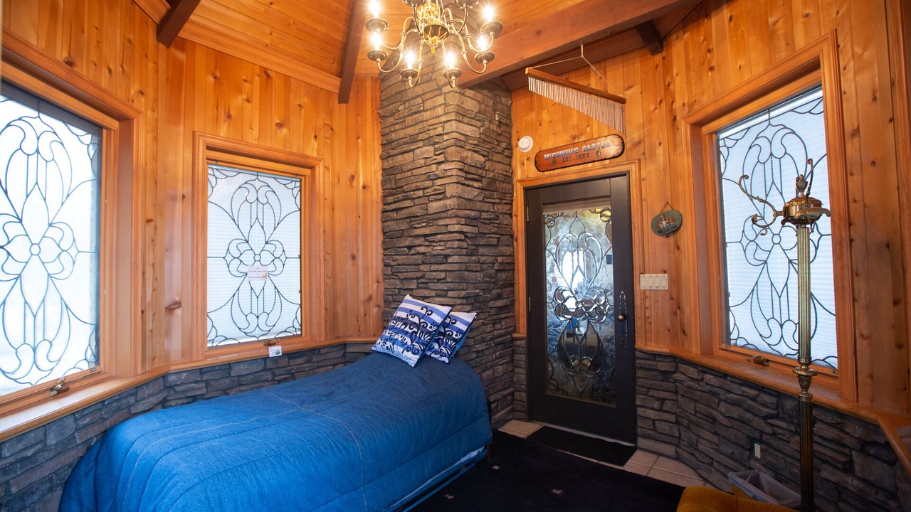 Photo of Bedroom in Running Springs