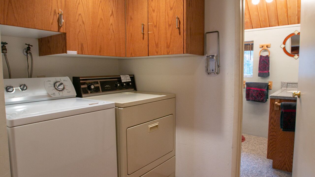 Photo of Bedroom in Running Springs