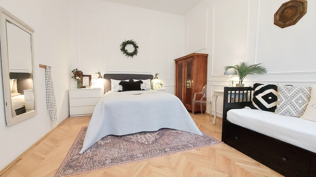 Photo of Bedroom in Palace District