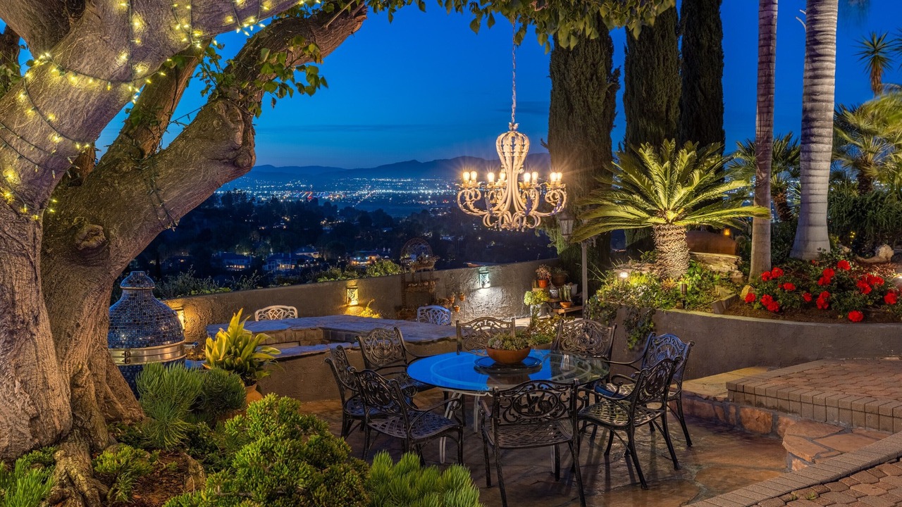 Photo of Outdoor in Encino