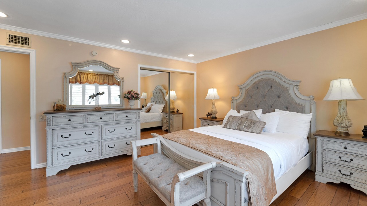 Photo of Bedroom in Encino
