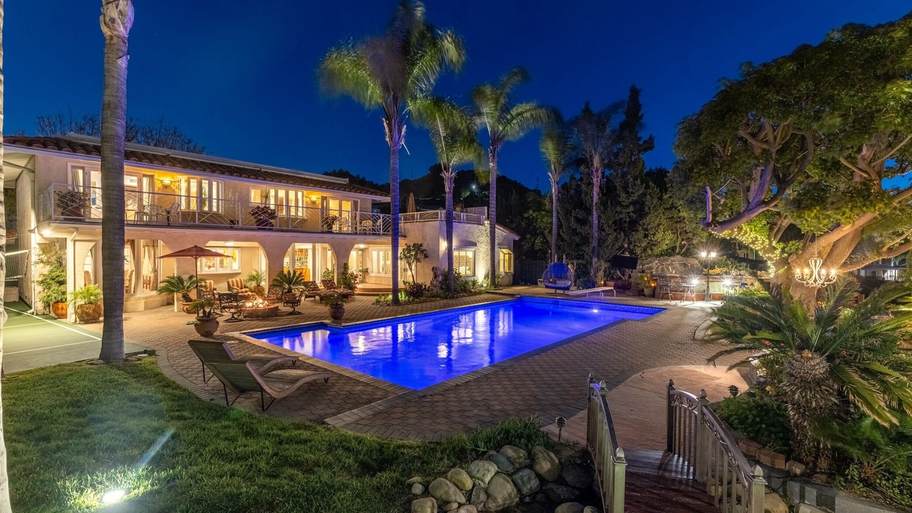 Photo of Outdoor in Encino