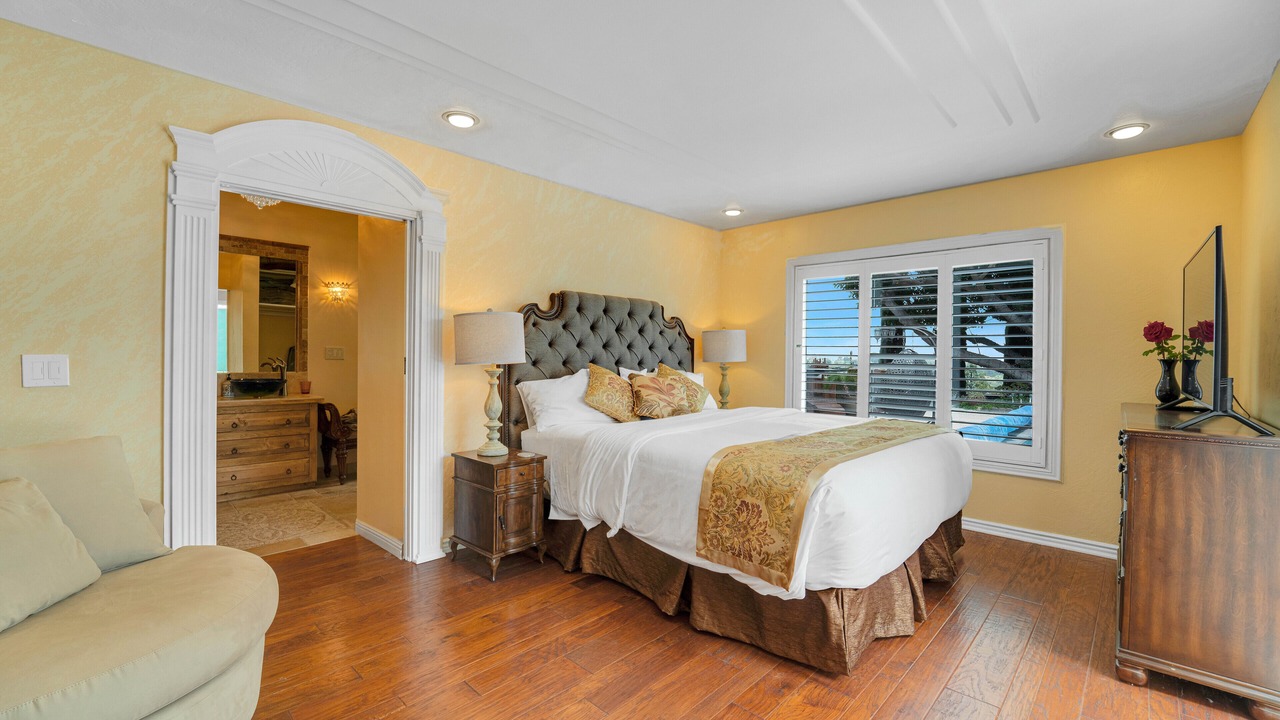 Photo of Bedroom in Encino