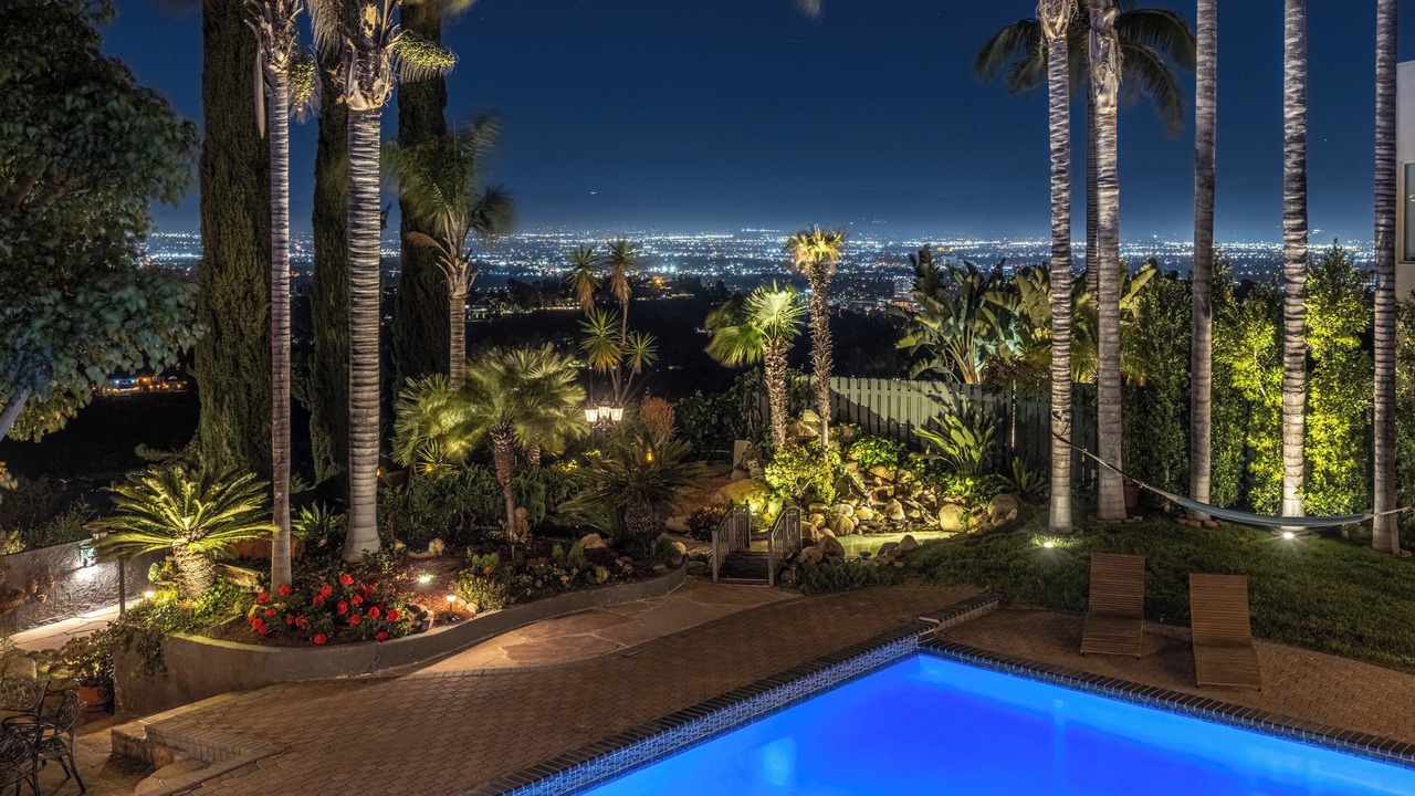Photo of Outdoor in Encino