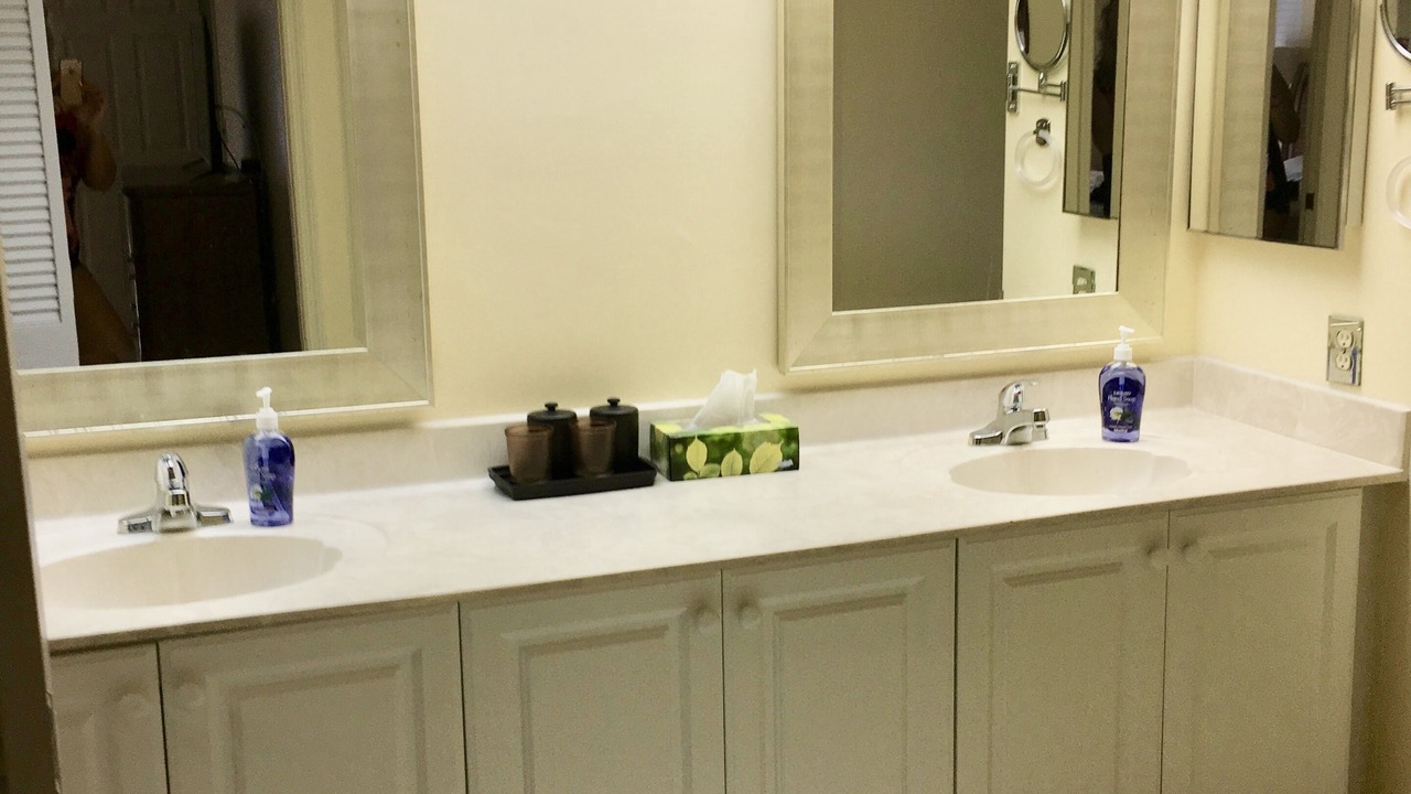 Photo of Bathroom in Kings Lake