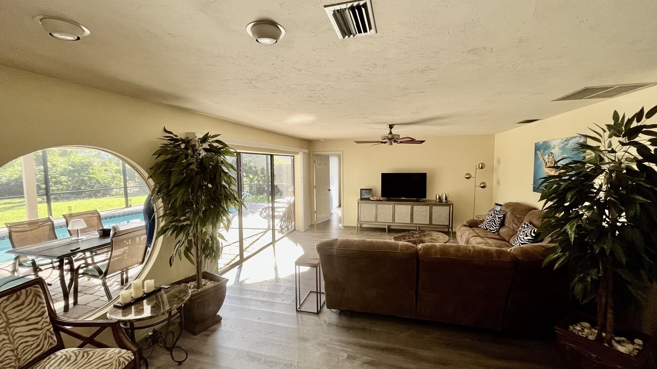 Photo of Livingroom in Kings Lake