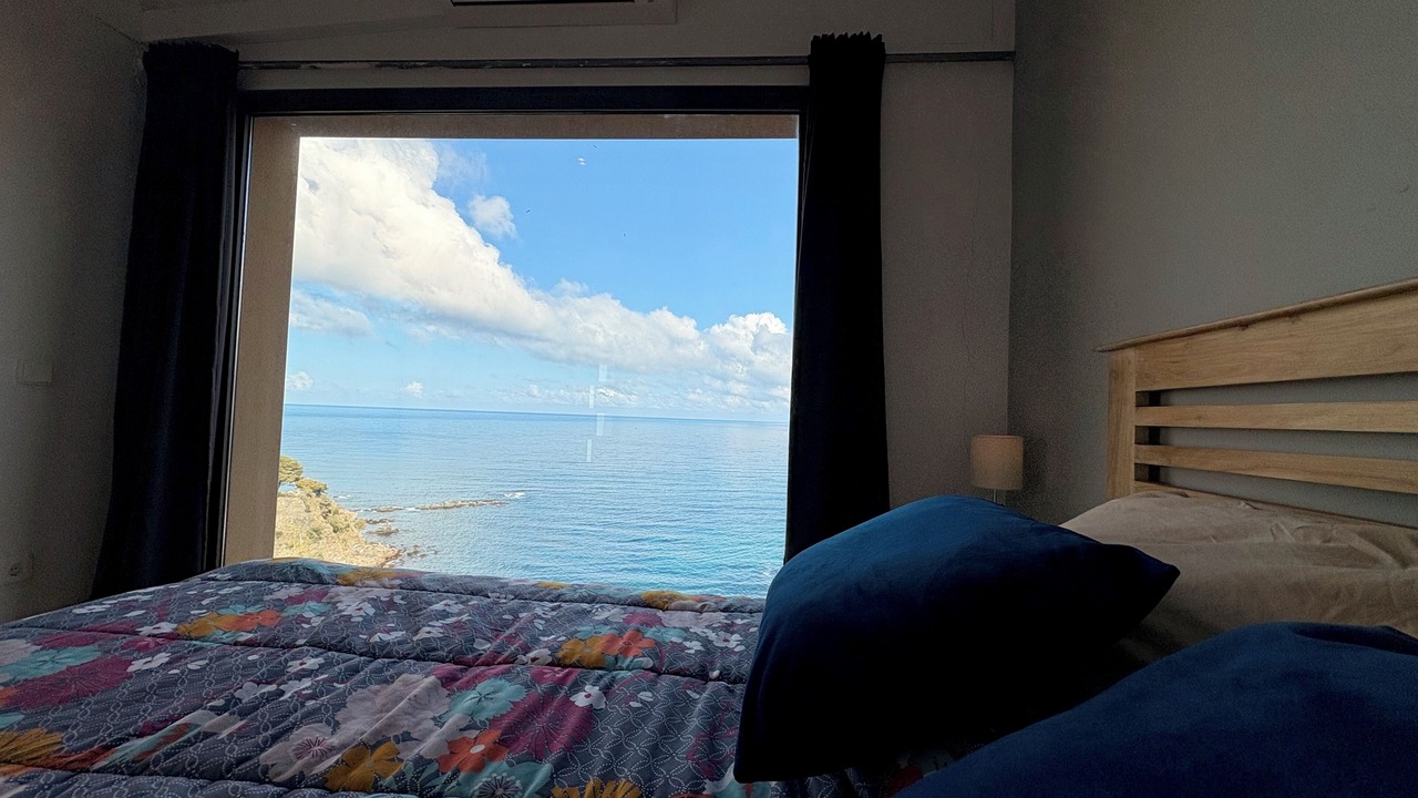 Photo of Bedroom in Llanca