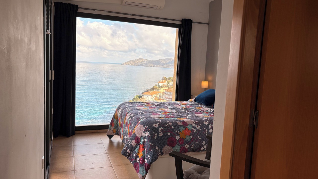 Photo of Bedroom in Llanca