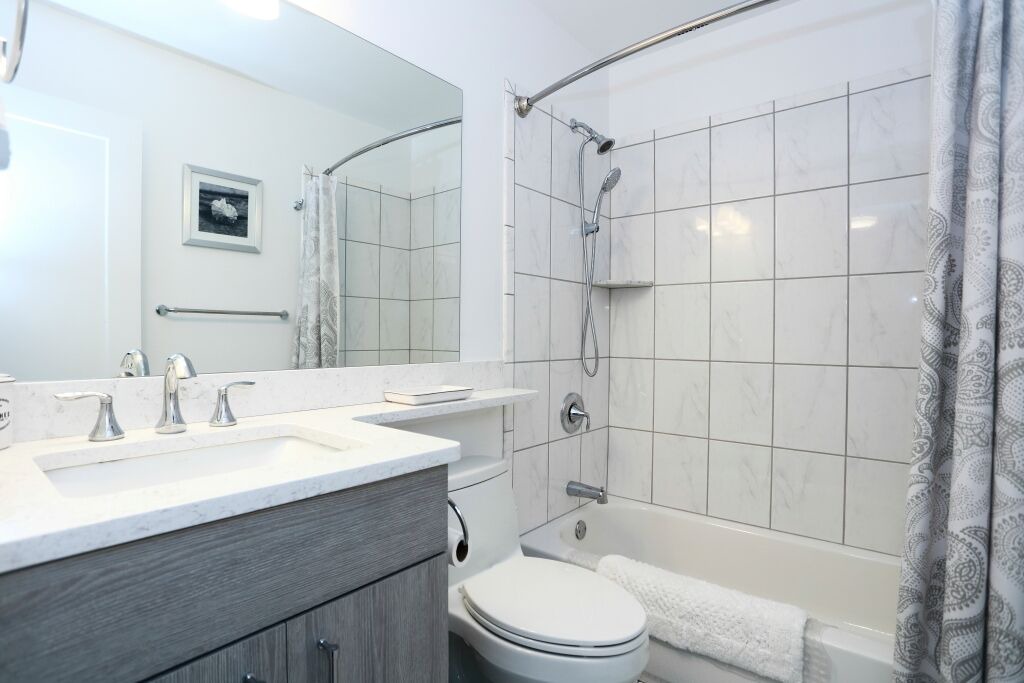 Photo of Bathroom in Admiral Estates