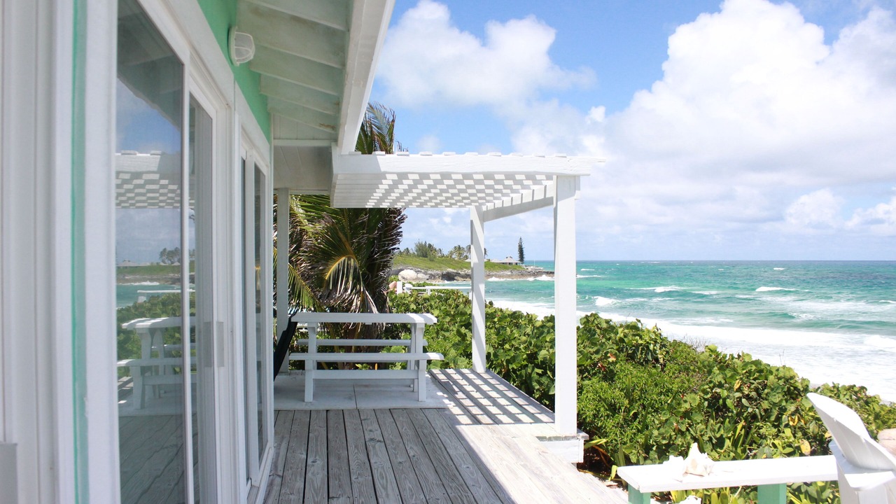 Photo of Patio Balcony in Hope Town