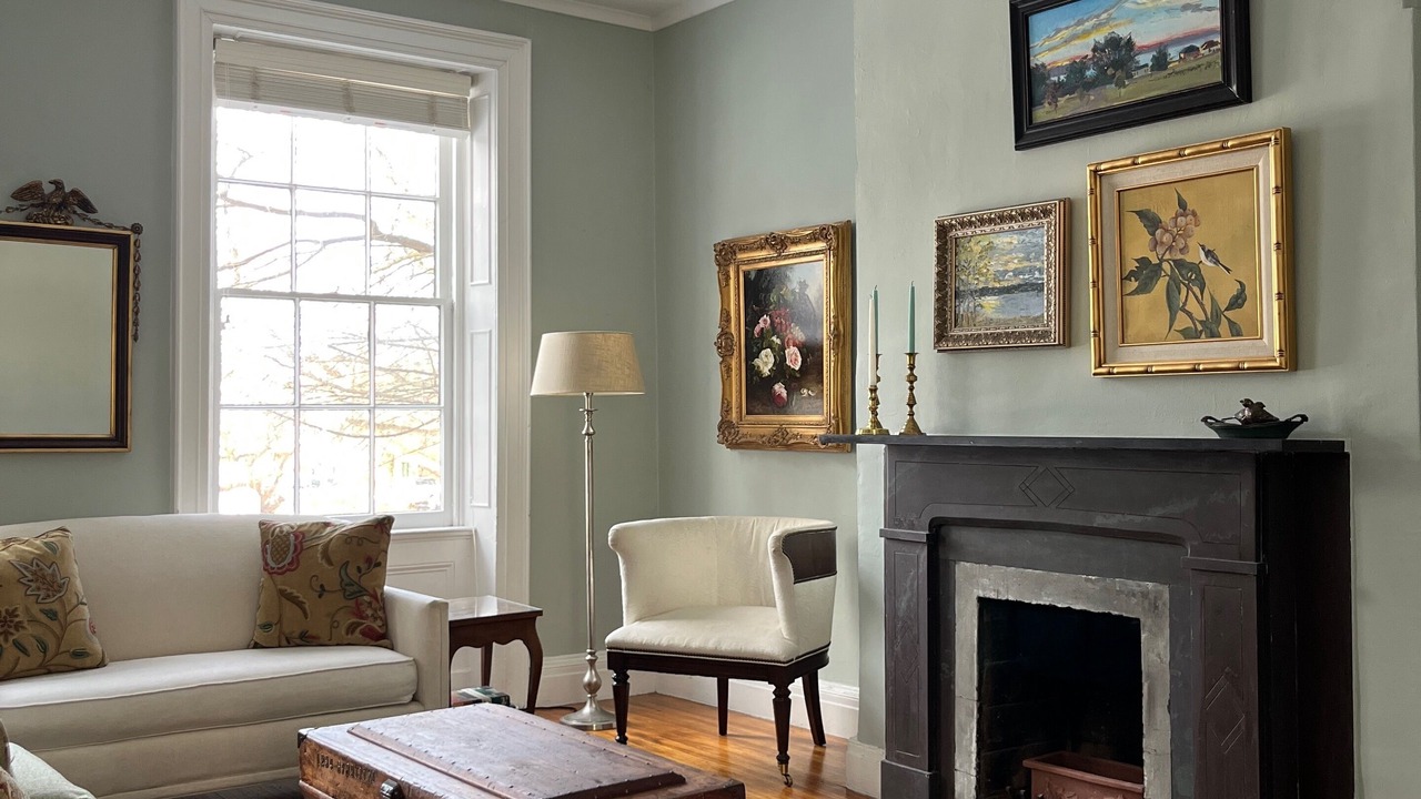 Photo of Livingroom in South Main Street