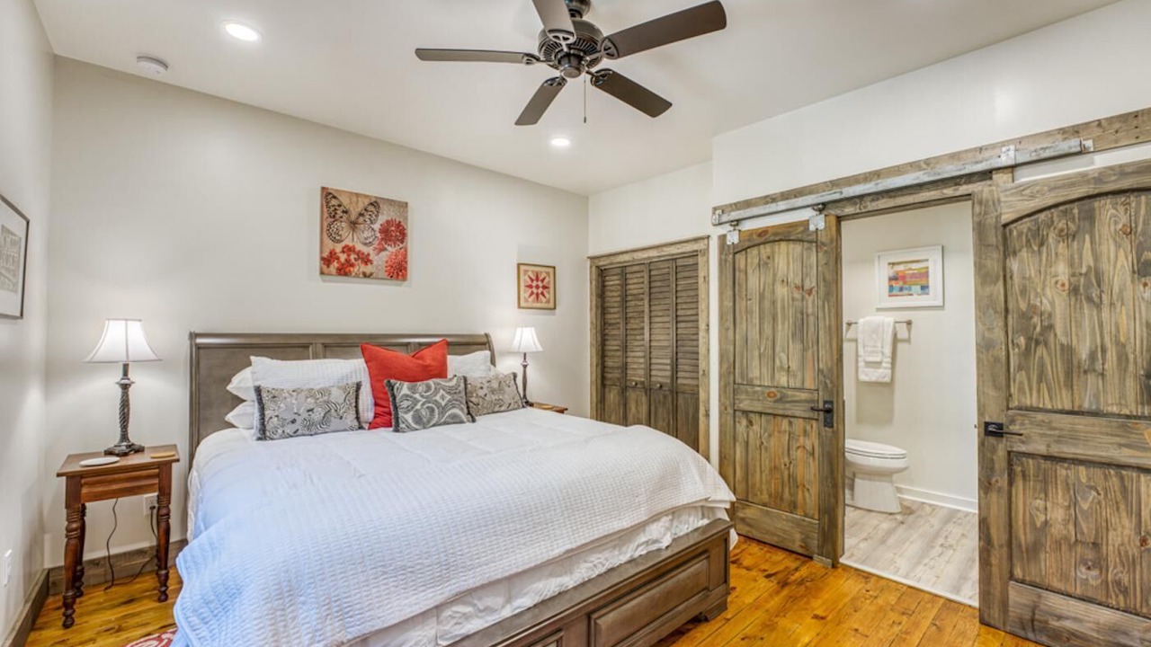 Photo of Bedroom in Asheville