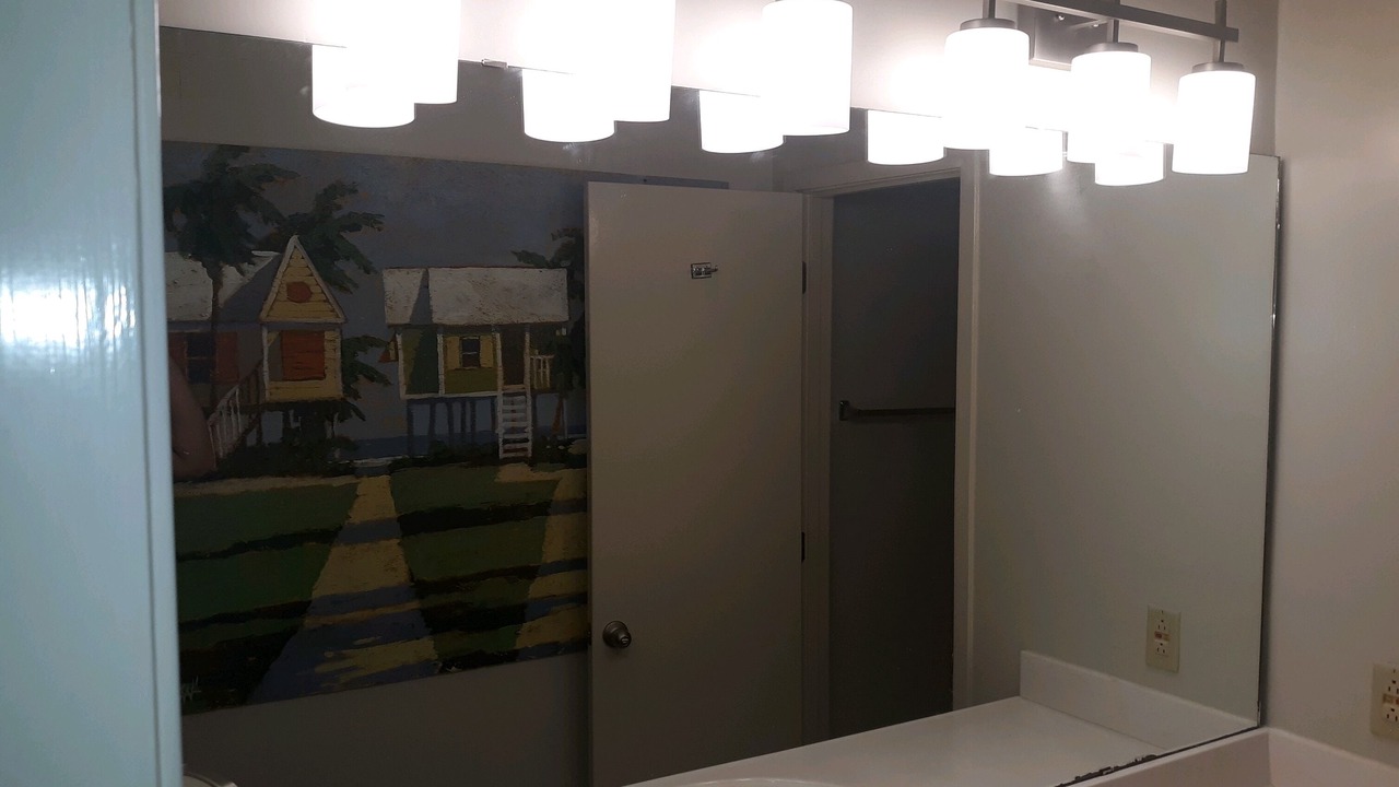 Photo of Bathroom in Orange Beach East