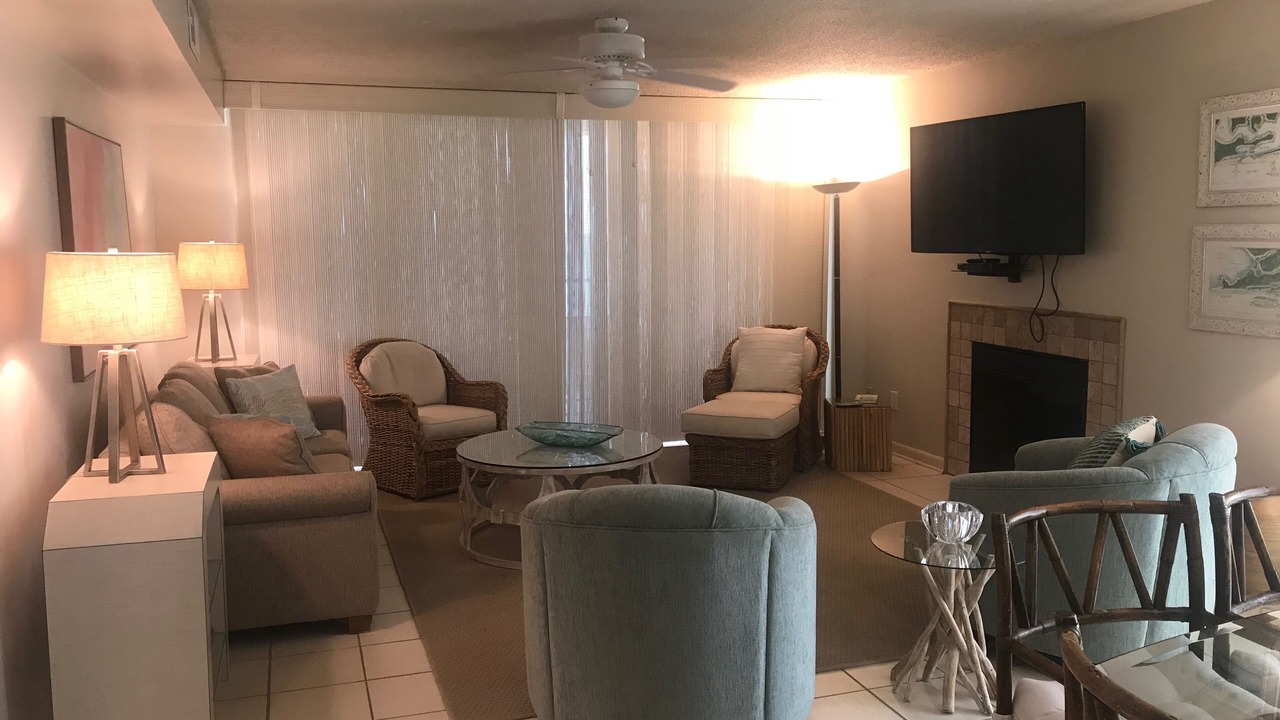 Photo of Livingroom in Orange Beach East